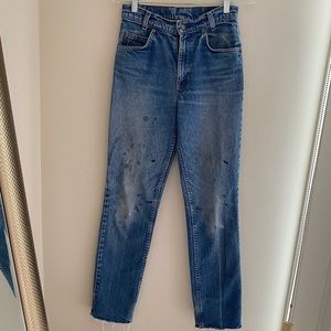 Vintage orange tab high waisted Levi’s. Size 26